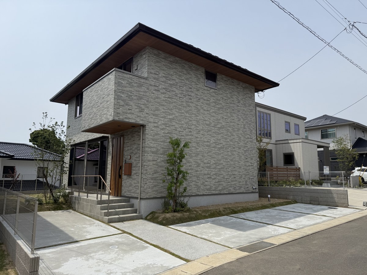 住友林業の外観(昼)